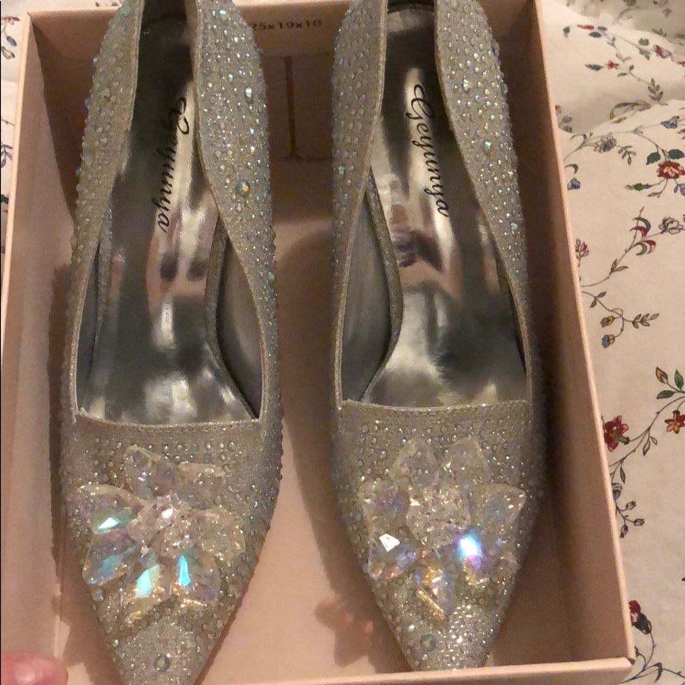 Silver flower Rhinestone shoes